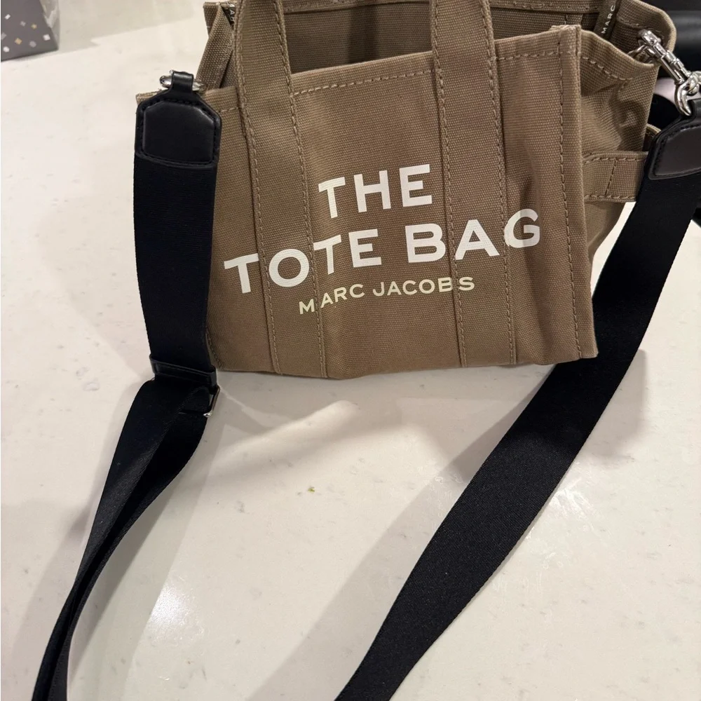 Marc Jacobs Tan Tote Bag - Picture 5 of 5